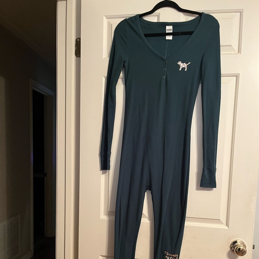 NWOT PINK VS dark green pajama onesie XS